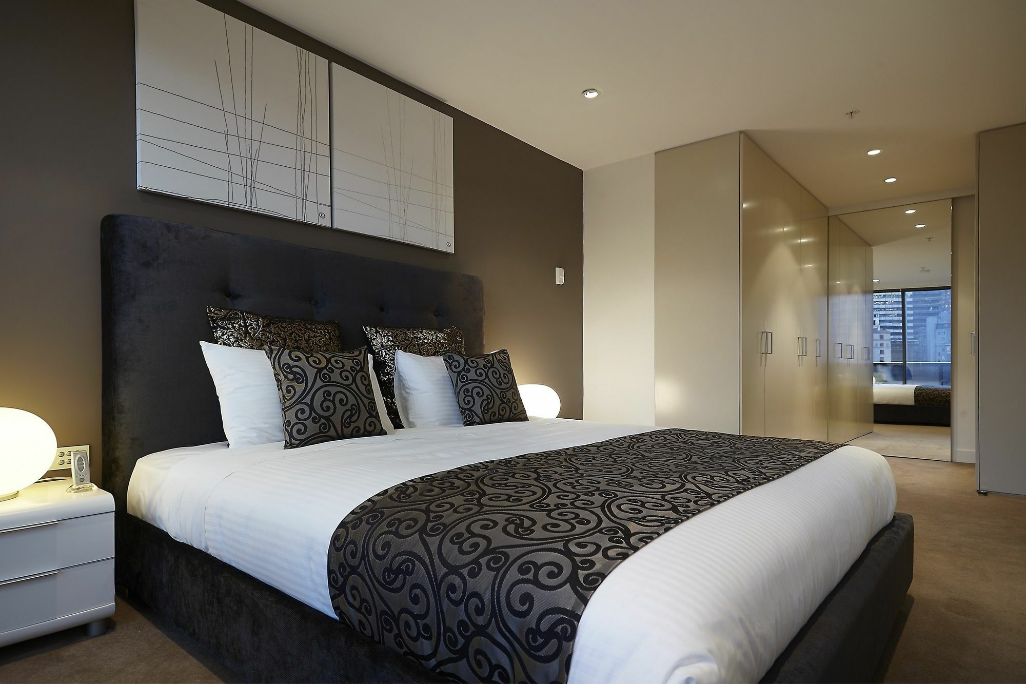 Melbourne Luxury Collection Apartment Exterior photo
