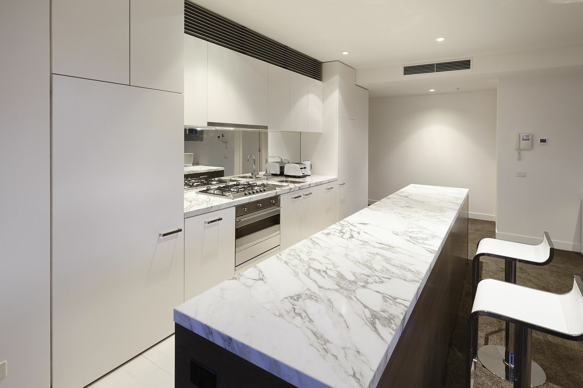 Melbourne Luxury Collection Apartment Exterior photo